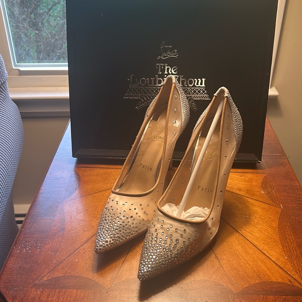 Designer inspired pumps- red bottom
